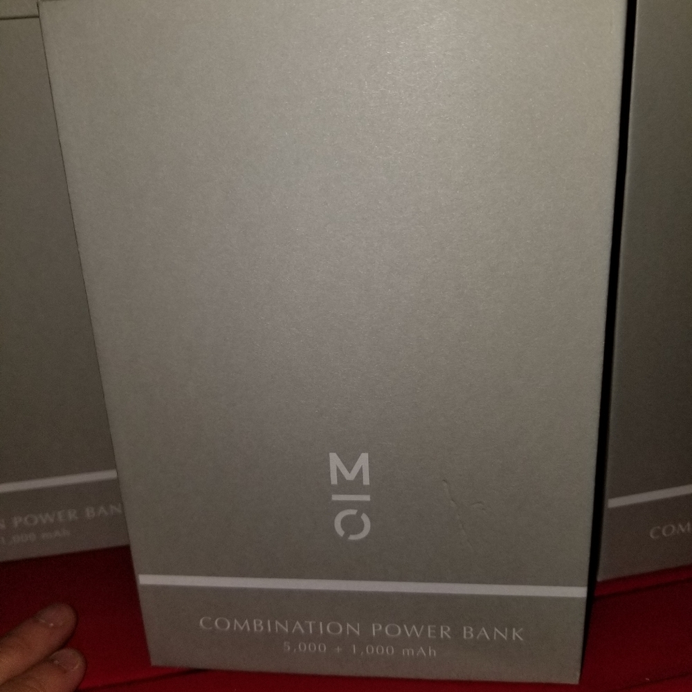 Portable battery charger bank